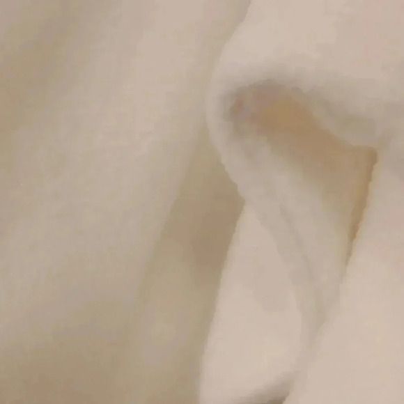 Soft off-white  sweater new with tags - Picture 6 of 6